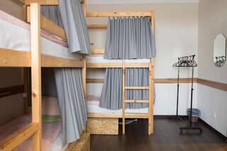 Хостелы Hostel Tower 31/18 Минск Кровать в общем 8-местном номере для мужчин и женщин-36
